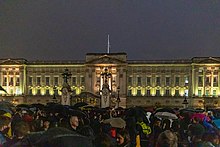Crowds at Buckingham Palace following the death of Elizabeth II 20220908-Buckingham Palace Elizabeth II death reactions (07).jpg