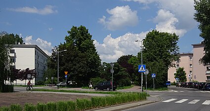 Widok alei od skrzyżowania z ulicą Masarską i Galerii Kazimierz w kierunku północno-zachodnim.