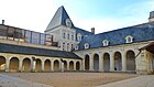 Cour et cloître.