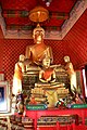 Die Buddha-Statue „Phra Chulanak“ (vorne)