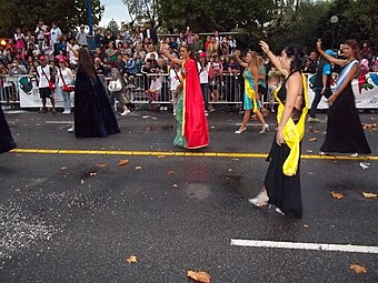 Désfile de la Reina del Mar y de la Reina del Carnaval del Puerto