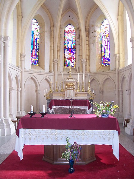 Fichier:Cornay - Eglise.JPG