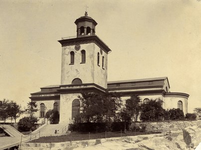 The upload included many historical photos of Göteborg, like this one of the Carl Johan Church. They were particularly appreciated by the very active group of Göteborg Wikipedians and quickly found their way to articles on our city's history and architecture.