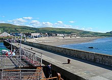 Sjøsiden i Girvan ved havnen og stranden.