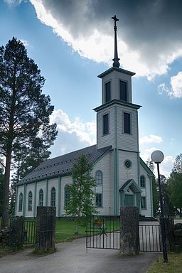 Korpilombolo kyrka