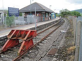 Merthyr Tydfil railway station, Mid Glamorgan - geograph.org.uk - 3304971.jpg