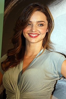 220px-MirandaKerrHSAug2011.jpg