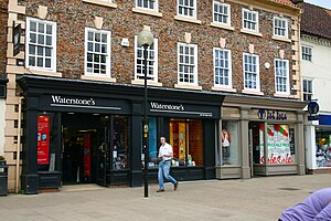 English: Waterstones and Fat Face, Northallerton