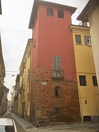 Torre di via della Rocchetta, angolo via Capsoni