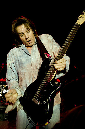 [Image: 330px-Rick_Springfield_2004_Free.jpg]