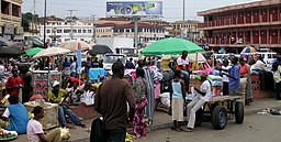 Gadebillede fra regionshovedstaden Kumasi