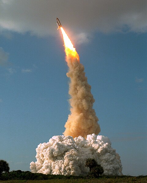 Ficheiro:STS-31 Hubble launch roll and pitch.jpg