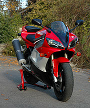 Motosikal Yamaha YZF-R1.