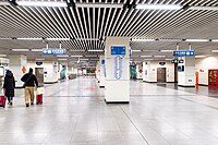 巴沟站地下一层的10号线站厅（2024年2月摄）