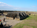 Maisons proto-historiques reconstituées au sein du fort.