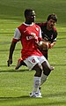 Emmanuel Frimpong als Spieler des englischen Fußballvereins Arsenal London im Juli 2010