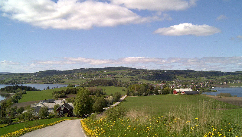 File:Inderøy-Sund-Straumen.jpg