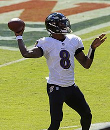 Lamar_Jackson_passing_2020_(cropped)