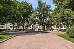 Сквер на площади Ломоносова