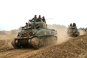 Sherman M4 en mouvement