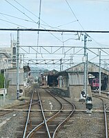 雲州平田站的月台、车库及车辆区