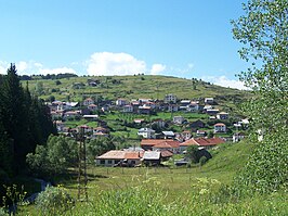 Uitzicht op het dorp Boejnovo