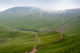 Дорога до озера з долини річки Косівська