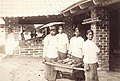 ടൈൽ ഫാക്ടറിയിലെ ജോലിക്കാർ (1873 - 1902)
