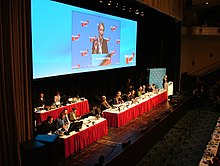 Die AfD gibt sich im April auf dem Bundesparteitag in Köln ihr Wahlprogramm. Außerdem werden die Spitzenkandidaten Alice Weidel (im Bild zu erkennen) und Alexander Gauland gewählt.