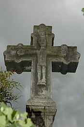 Крест на кладбище