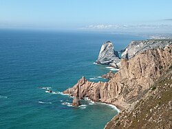 Sea cliffs north of Cape da Roca Cabo da Roca (13).jpg