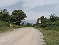 Prolongement par une piste rudimentaire côté français.