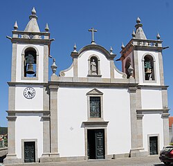 Igreja de Curvos