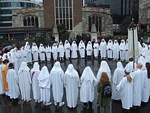 The Druid Order Ceremony at Tower Hill, London on the Spring Equinox of 2010 Druid Order Spring Equinox Ceremony Tower Hill 2010.JPG