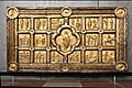 Kullast ja kunagi vääriskividega kaunistatud tahvelantependium Ølsti kirikus Taanis