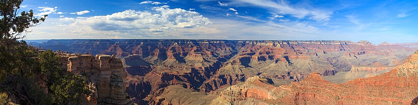 Grand Canyon Panorama. Photo by commons:user:Roger Bolsius. 2013