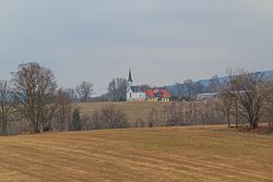 Kunčina Ves - kaple svaté Anny při pohledu od Rampuše