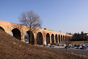 Wahrzeichen der Stadt: das Talviadukt der Mattersburger Bahn