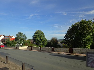 Ansicht der neu gestalteten Mauer