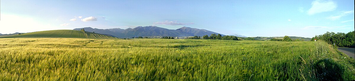 Pohľad na Západné Tatry a Kriváň (za L. Ondrašovou)