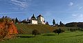 Schloss Heidegg mit Burghügel