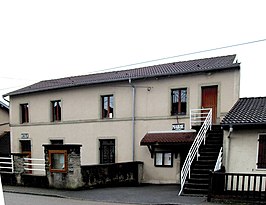 Gemeentehuis en school