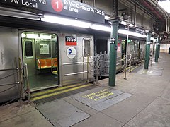 South Ferry loop station in 2017