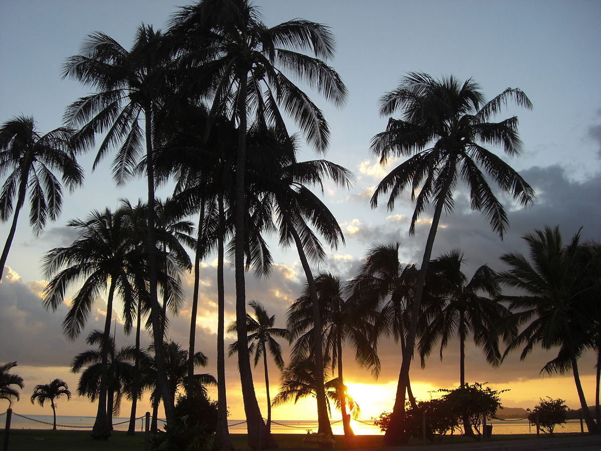 Sunset next to Waikiki Beach, Oahu, Hawai, USA1.jpg