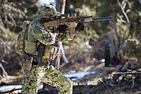 SCAR-Hを構えるNavy SEALsの隊員