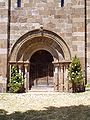 Portal der Kirche auf dem Rocher de Bredons