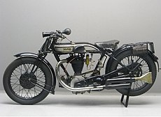 Model 19 uit 1928, nog met de "oude" fishtail pipe