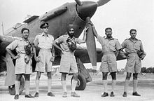 World War II photo: Arjan Singh (middle) as Flight Lieutenant. He went on to become Marshal of the Air Force Air Ministry Second World War Official Collection CI75.jpg