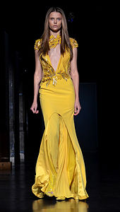 Rochie galbenă – "Paris Haute Couture", pentru primăvară-vară