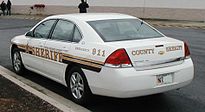 Офис шерифа округа Принс-Джордж, отдел школьных ресурсов Chevrolet Impala в декабре 2006 года.